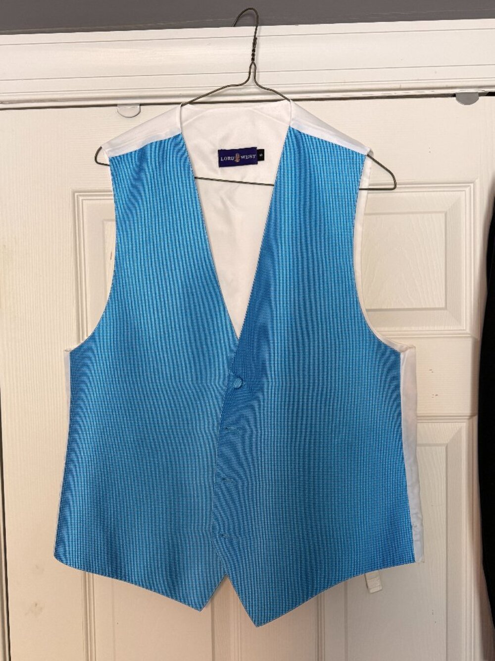 Boys Tuxedo (New) - Picture 12 of 16